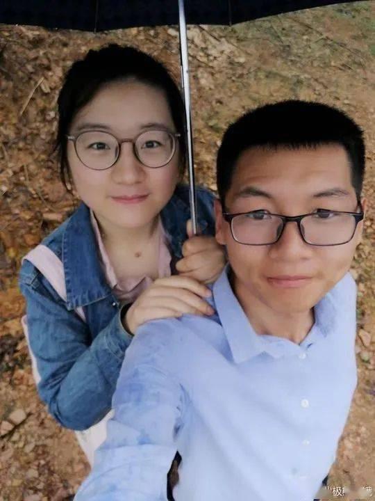 国产夫妻自拍在线,私密生活瞬间,揭秘家庭情感世界 第2张 国产夫妻自拍在线,私密生活瞬间,揭秘家庭情感世界 第2张